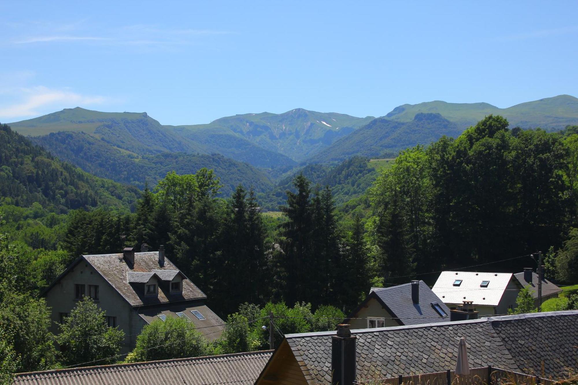 Maison De Varennes Chambon-sur-Lac Luaran gambar