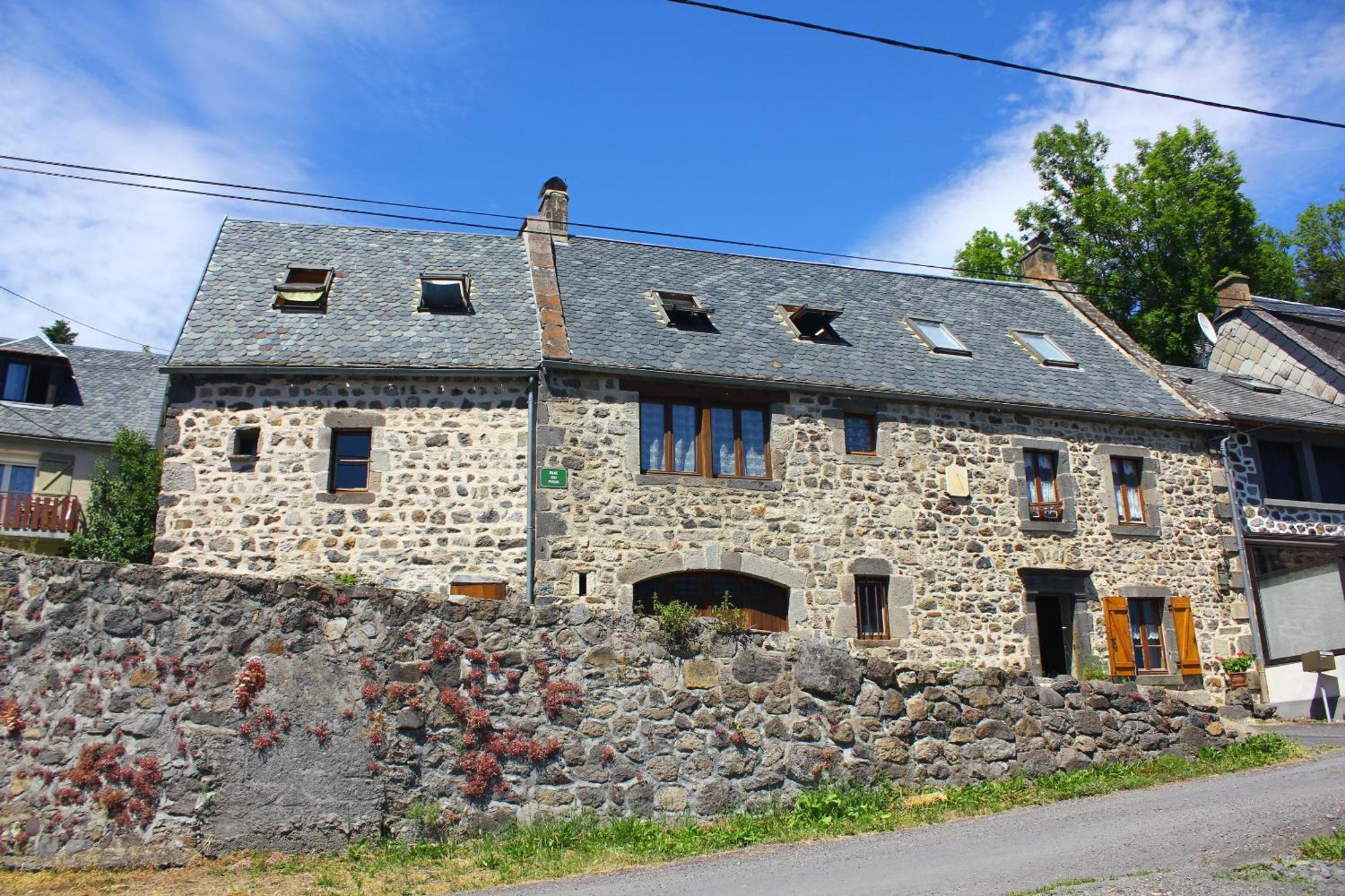 Maison De Varennes Chambon-sur-Lac Luaran gambar